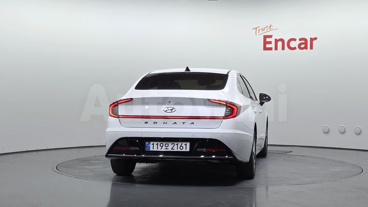 Hyundai Sonata 2023 — 4