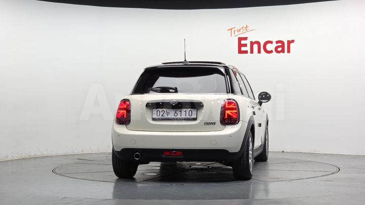Mini Cooper 2019 — 4