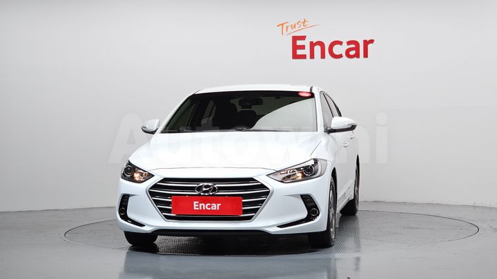 Hyundai Avante 2017 — 3