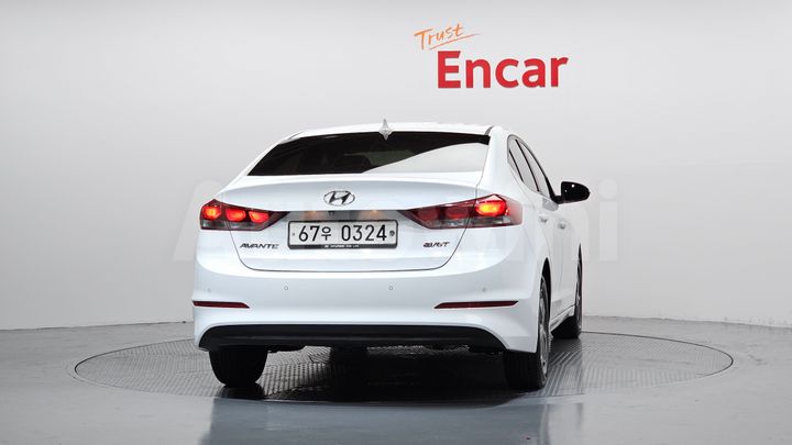 Hyundai Avante 2017 — 4