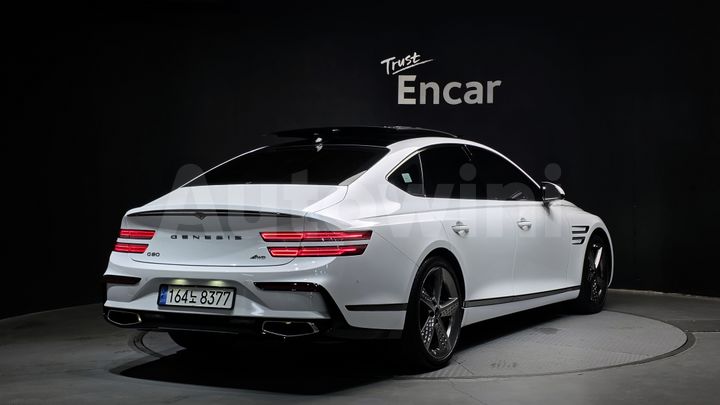 Genesis G80 2025 — 2