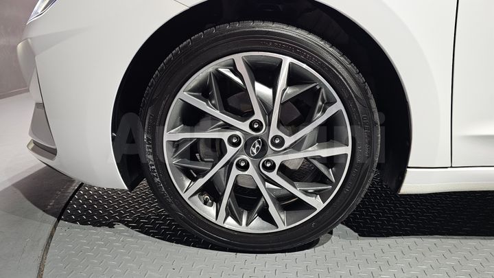Hyundai Avante 2019 — 5