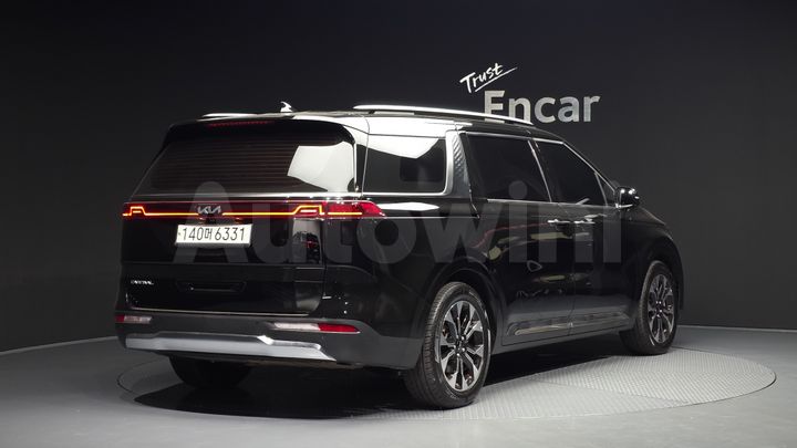 Kia Carnival 2023 — 2