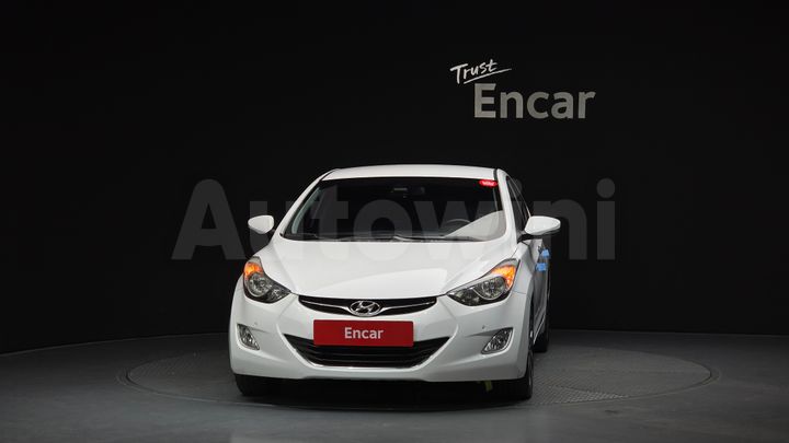 Hyundai Avante 2013 — 3
