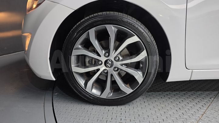 Hyundai Avante 2013 — 5