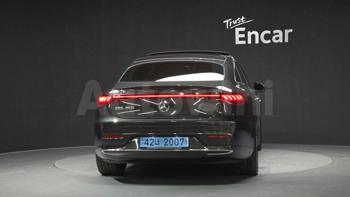 Mercedes-Benz EQS 2022 — 4
