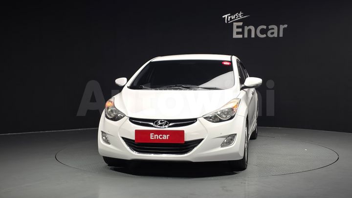 Hyundai Avante 2013 — 3