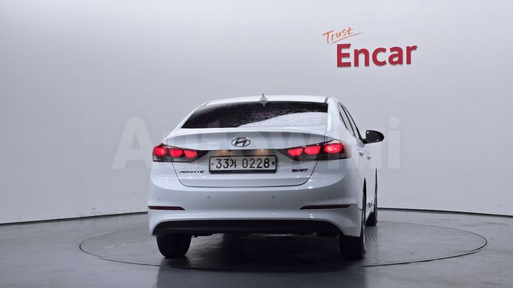 Hyundai Avante 2016 — 4