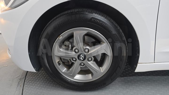 Hyundai Avante 2016 — 5
