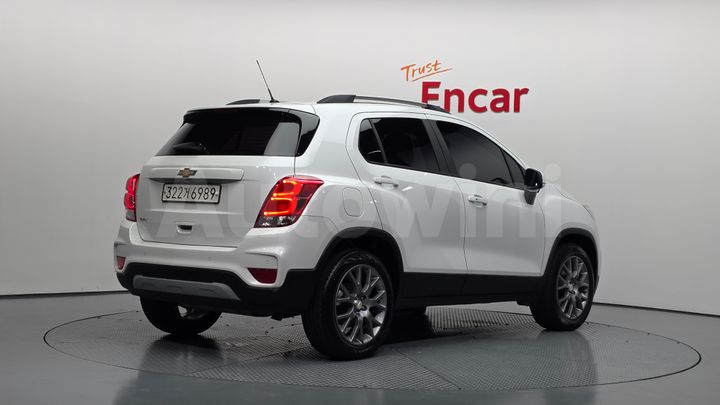 Chevrolet Trax 2021 — 2