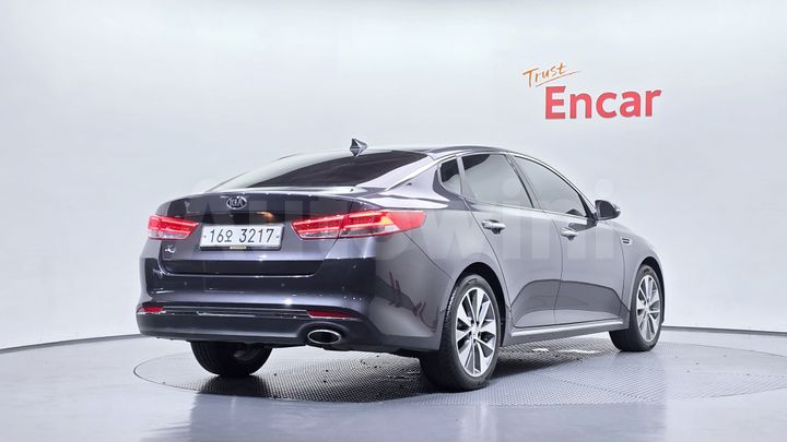 Kia K5 2017 — 2