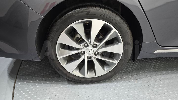 Kia K5 2017 — 5