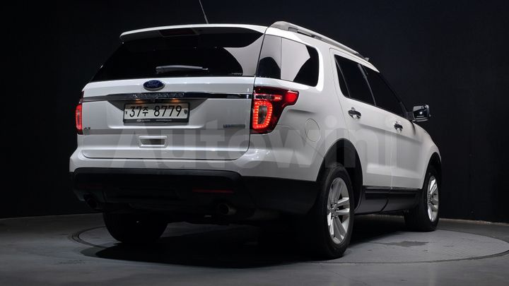 Ford Explorer 2015 — 2