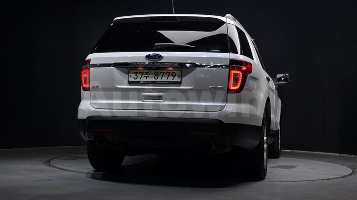 Ford Explorer 2015 — 4