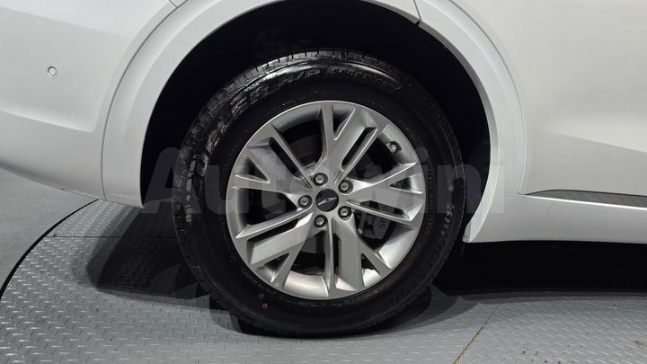 Genesis GV70 2025 — 5