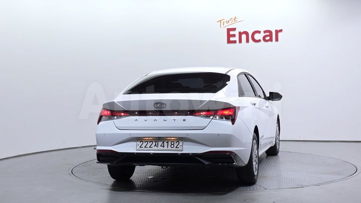 Hyundai Avante 2022 — 4