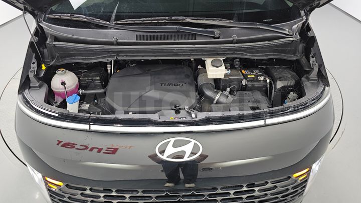 Hyundai Staria 2025 — 5