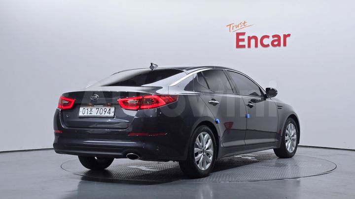 Kia K5 2015 — 2