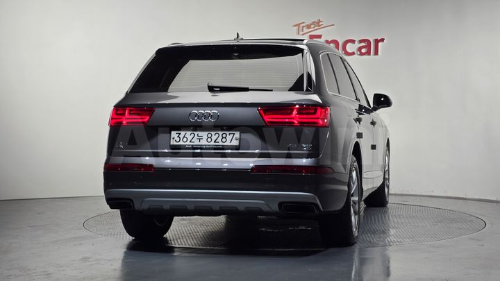Audi Q7 2019 — 4