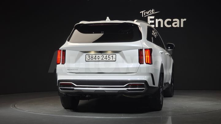 Kia Sorento 2023 — 4