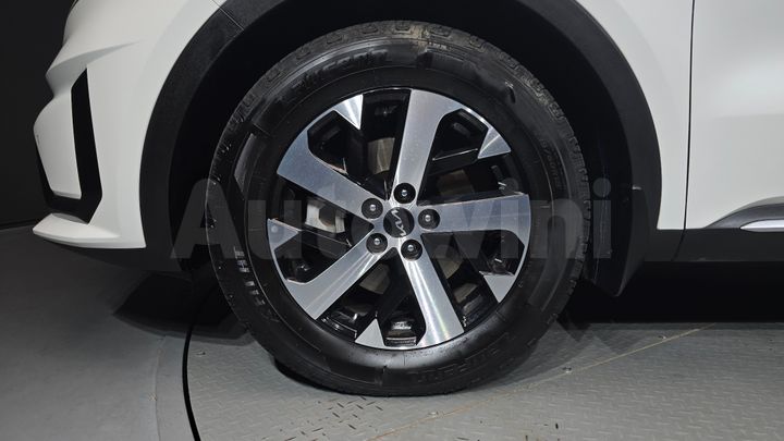 Kia Sorento 2023 — 5