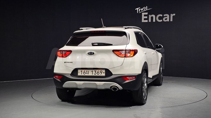 Kia Stonic 2018 — 4