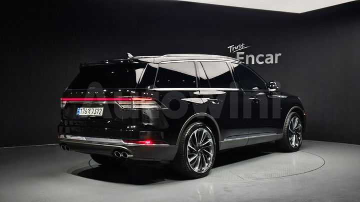 Lincoln Aviator
