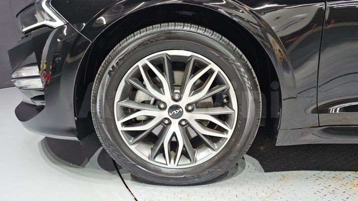Kia K5 2023 — 5