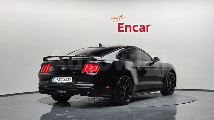 Ford Mustang 2020 — 2