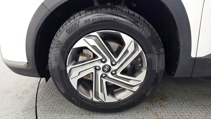 Hyundai SantaFe 2023 — 5