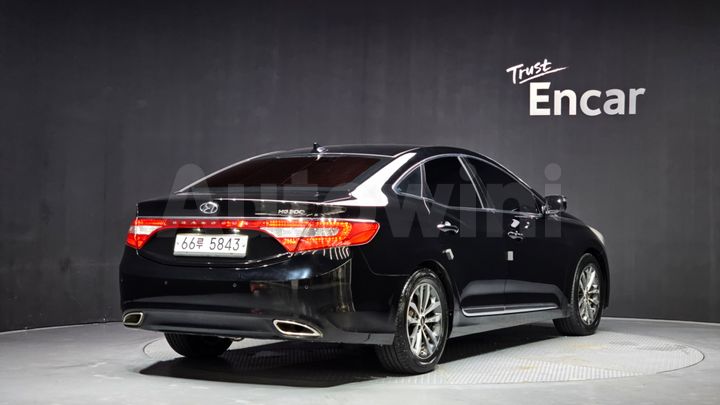 Hyundai Grandeur 2012 — 2