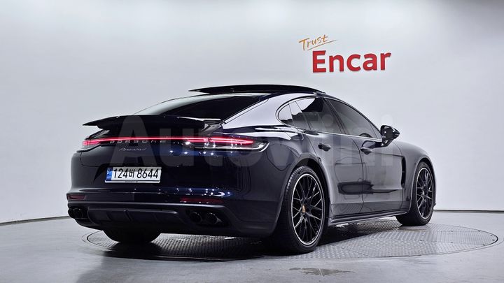 Porsche Panamera 2021 — 2