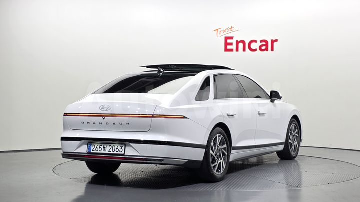 Hyundai Grandeur 2023 — 2