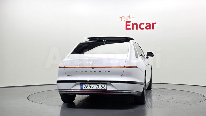 Hyundai Grandeur 2023 — 4