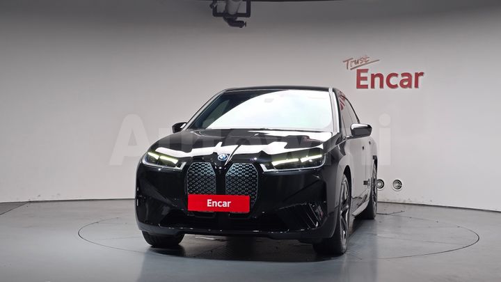 BMW iX 2023 — 2
