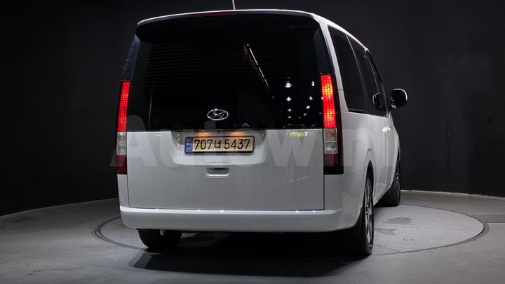 Hyundai Staria 2024 — 4