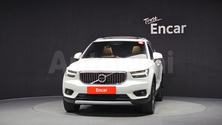 Volvo XC40 2022 — 3