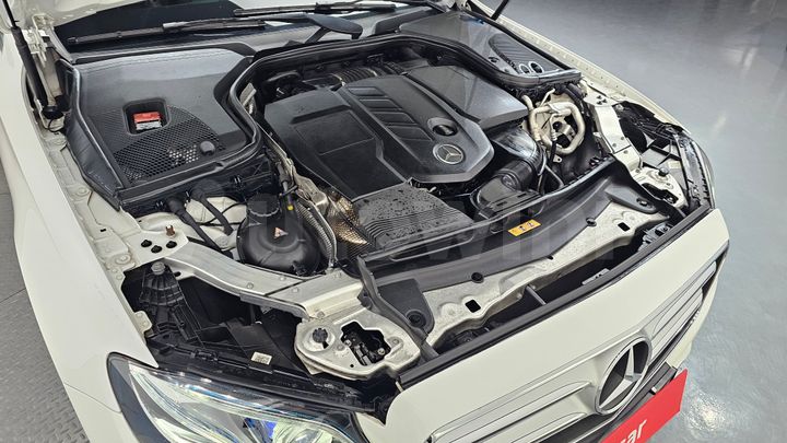 Mercedes-Benz E Class 2017 — 5