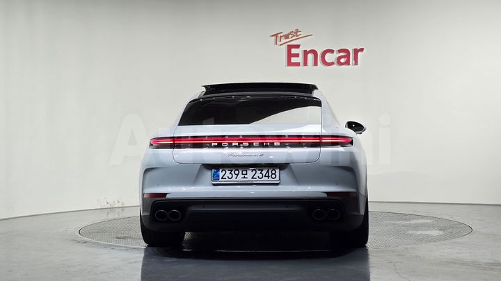Porsche Panamera 2025 — 3