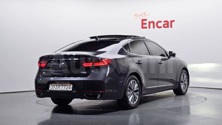 Kia K7 2019 — 2