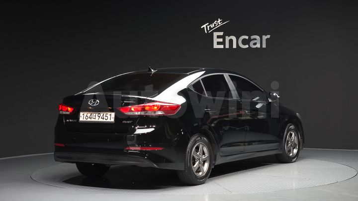 Hyundai Avante 2017 — 2