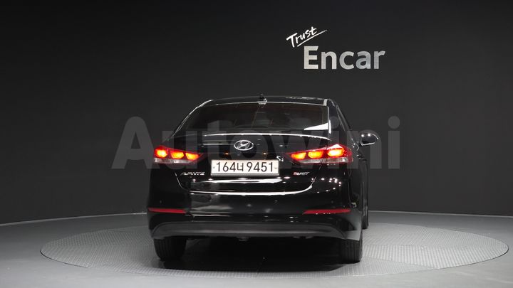 Hyundai Avante 2017 — 4