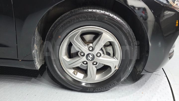 Hyundai Avante 2017 — 5