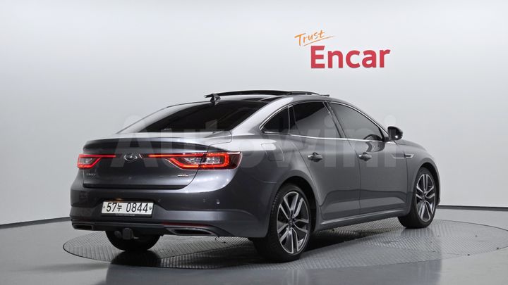 Renault SM6 2016 — 2