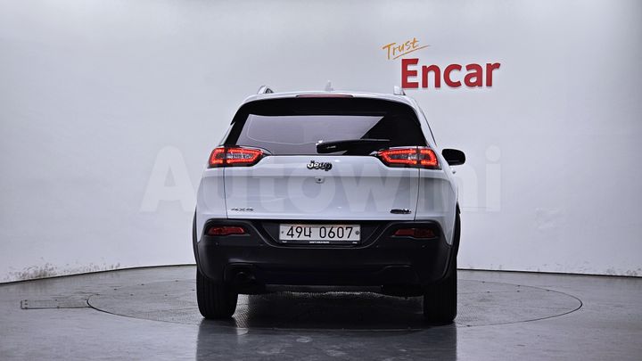Jeep Cherokee 2016 — 4