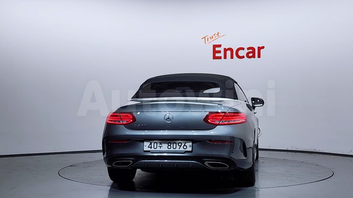Mercedes-Benz C Class 2018 — 4