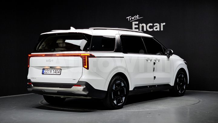 Kia Carnival 2025 — 2