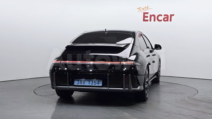 Hyundai Ioniq 2023 — 3