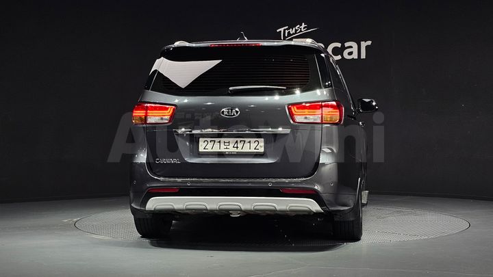 Kia Carnival 2017 — 4