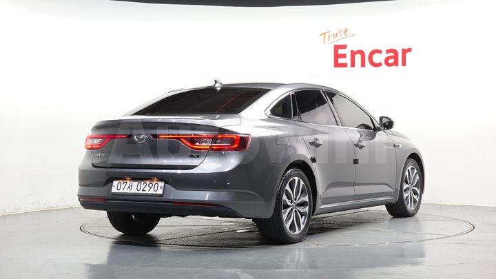Renault SM6 2016 — 2